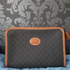 LONGCHAMP　男女兼用 クラッチバッグ フランス製
