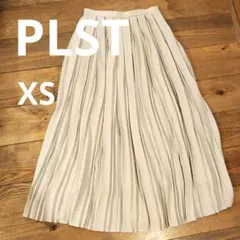 プリーツスカート