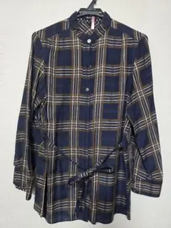 Aquascutum　長袖　ブラウス　10号　百貨店購入品　クリーニング済みのサムネイル