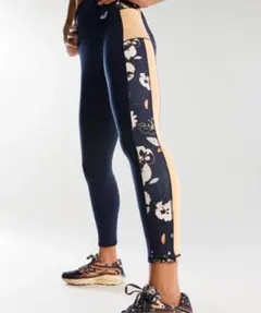 新品タグ付き!ROXY フラワー柄 速乾レギンス