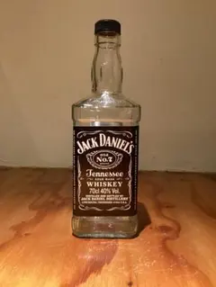 空き瓶・ウィスキー瓶