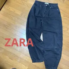 ZARA タック入りブラックデニムパンツ　サイズ36 カジュアル