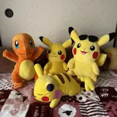 ポケモン　ピカチュウ　ヒトカゲ　ぬいぐるみ