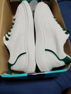すてきな くつ (Shoes) made in China..