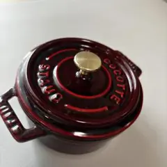 STAUB ピコ・ココット ラウンド 10cm グレナディンレッドのサムネイル