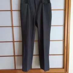 トップバリュー ダークグレー スリムフィット カジュアルパンツ