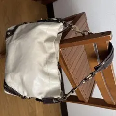 coachアイボリー 革ハンドバッグ
