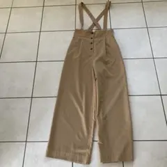 ベージュ クロスストラップ ワイドレッグサロペットのサムネイル