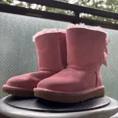 UGG ピンク ムートンブーツ リボンのサムネイル