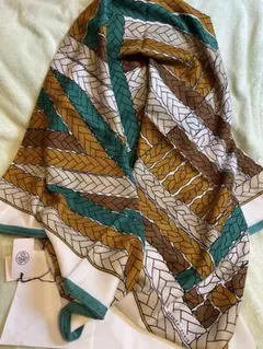 『新品』HERMESエルメストレスH❣️幾何学模様カシミヤシルクストール１４０のサムネイル
