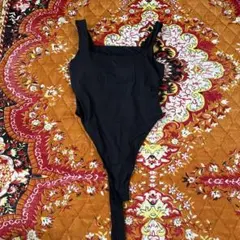 ボディスーツ м