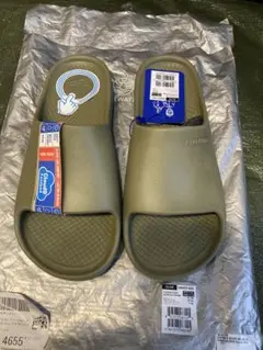 新品未使用　FREEWATERS cloud9 slide リカバリーサンダルのサムネイル