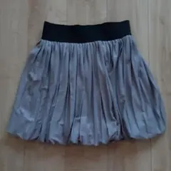 バルーンスカート　グレー　レギンス　スパッツ