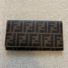 Fendi モノグラム 二つ折り財布　美品