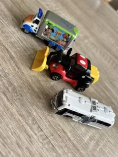 ディズニー　トミカ　3個セット