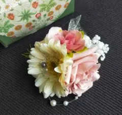 コサージュ　ガーベラ・ローズ