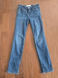 Abercrombie&Fitch　ストレートデニムのサムネイル