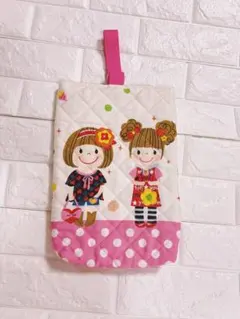 ハンドメイド　ポップな女の子柄のシューズケースのサムネイル