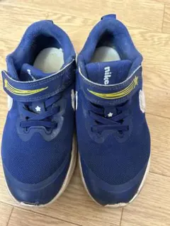 【SALE】Nike ネイビー スニーカー マジックテープ付き