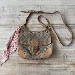 コーチ ショルダーバッグ ベージュ