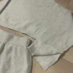 ラメ入りホワイトニットセットアップ