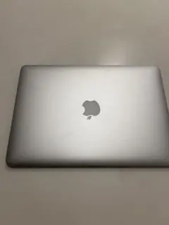 MacBook Air 11インチ 2015 (充放電28回) 充電変換プラグ付 - メルカリ