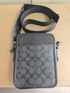 ショルダーバッグ