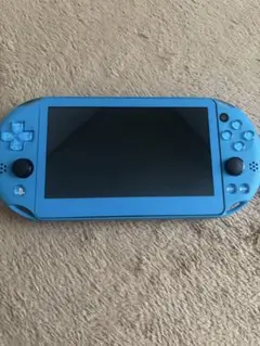 PlayStation Vita 本体 ブルー 専用ケース、カセット2個付きのサムネイル
