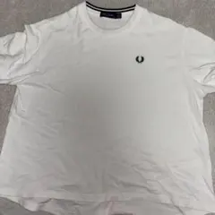FRED PERRY ホワイト Tシャツ 刺繍ロゴ