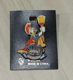 【新品未使用】東京ディズニーランド20周年記念ピンバッジセット　フレーム付き Yahoo!オークション -「ディズニー記念ピンバッジ」の落札相場