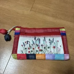 刺繍 ポーチ 可愛い花柄