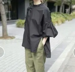 Spick & Span スタンドカラー ランタンスリーブ ブラウスのサムネイル