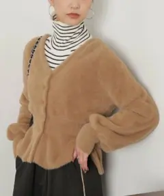 【新品】フリーズマートショートシャギーペプラムニットカーディガン