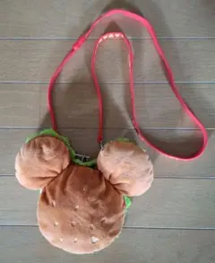 ハンバーガー型ミッキーマウス耳付きショルダーバッグ