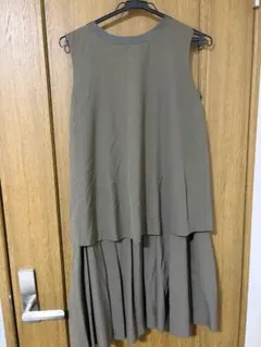 BEAMS HEART ノースリーブワンピース カーキ