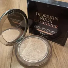 ディオールスキンミネラルヌードルミナイザーパウダー02