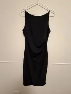 ブラックタイトドレス パールストラップ付き