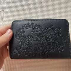 三宅福神ドラゴンエンボス 財布 黒