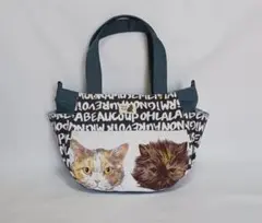 【超メルカリ市限定】６ポケラウンドバッグ　ネコ&アルファベット　スモークブルー