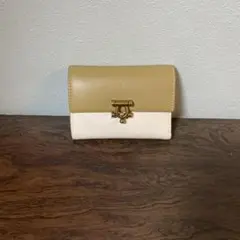 CHARLES&KEITH 三つ折り財布のサムネイル