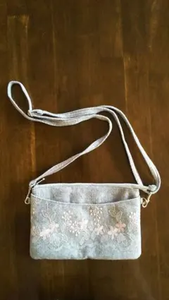 【新品】花柄刺繍 ショルダーバックポシェット サコッシュ