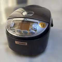 Item thumbnail for item 8f341e7a-3212-4b73-9797-59e1d6d4dded