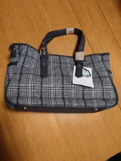 【新品未使用】グレーのハンドバッグ　ショルダーバッグ　2WAY　チェック柄