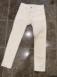 UNIQLO ホワイト スリムフィットデニムパンツ　Sサイズ