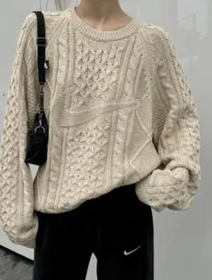 ☆シンプルおしゃれかわいい！NIKEスウッシュセーター