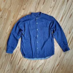 ユニクロ　スタンドカラーデニムシャツ