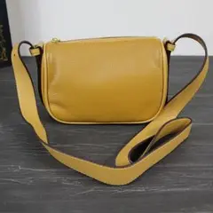 ショルダーバッグ ハンド持ちも可能な耐久性あるシンプル2Wayバッグ イエロー