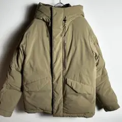 ナイロンジャケット ベージュ