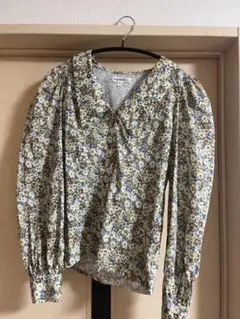 【美品】MOUSSY 花柄長袖ブラウス　Sサイズ
