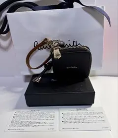新品・未使用] Paul Smith マルチチャーム AirPods ケース - メルカリ